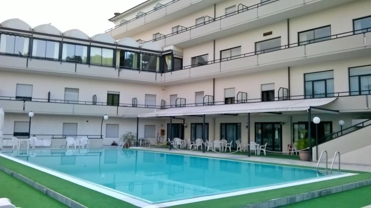 Hotel Du Parc Atri Eksteriør billede